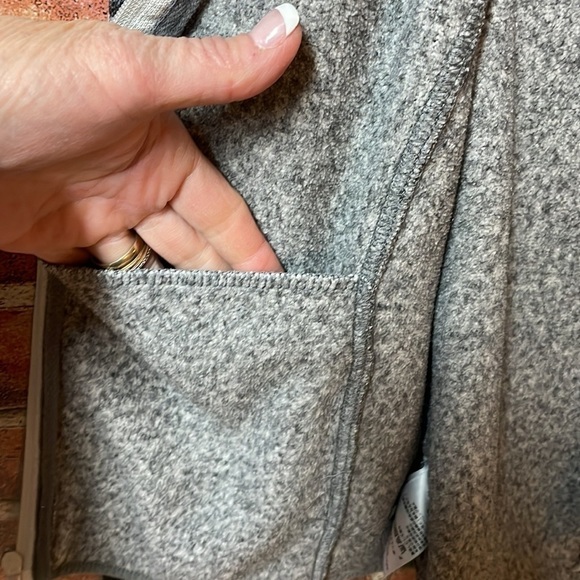 EDDIE bauer gray, zip up, teddy, fall/Winter jacket, size large, lightweight - Picture 9 of 10